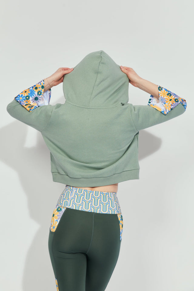 Melissa Becraft SS23 Comeback Green/Print Cropped Flare Sleeve Hoodie