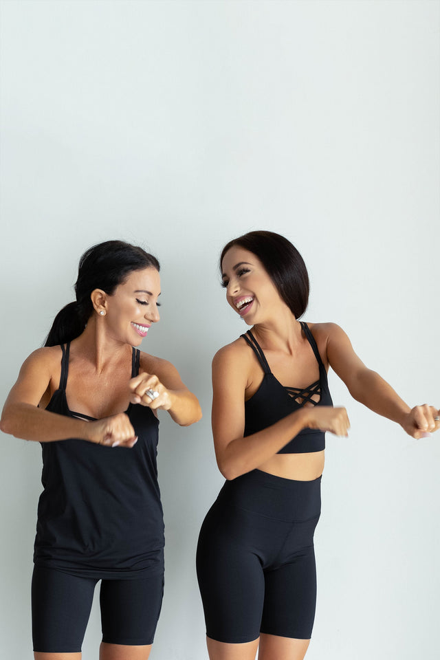 tWinning w/ Dawn & Cher AW22 Black Sports Bra Tank - SewSewYou